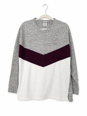 PINK Victoria's Secret Heather Gray Pullover with Black Fleck